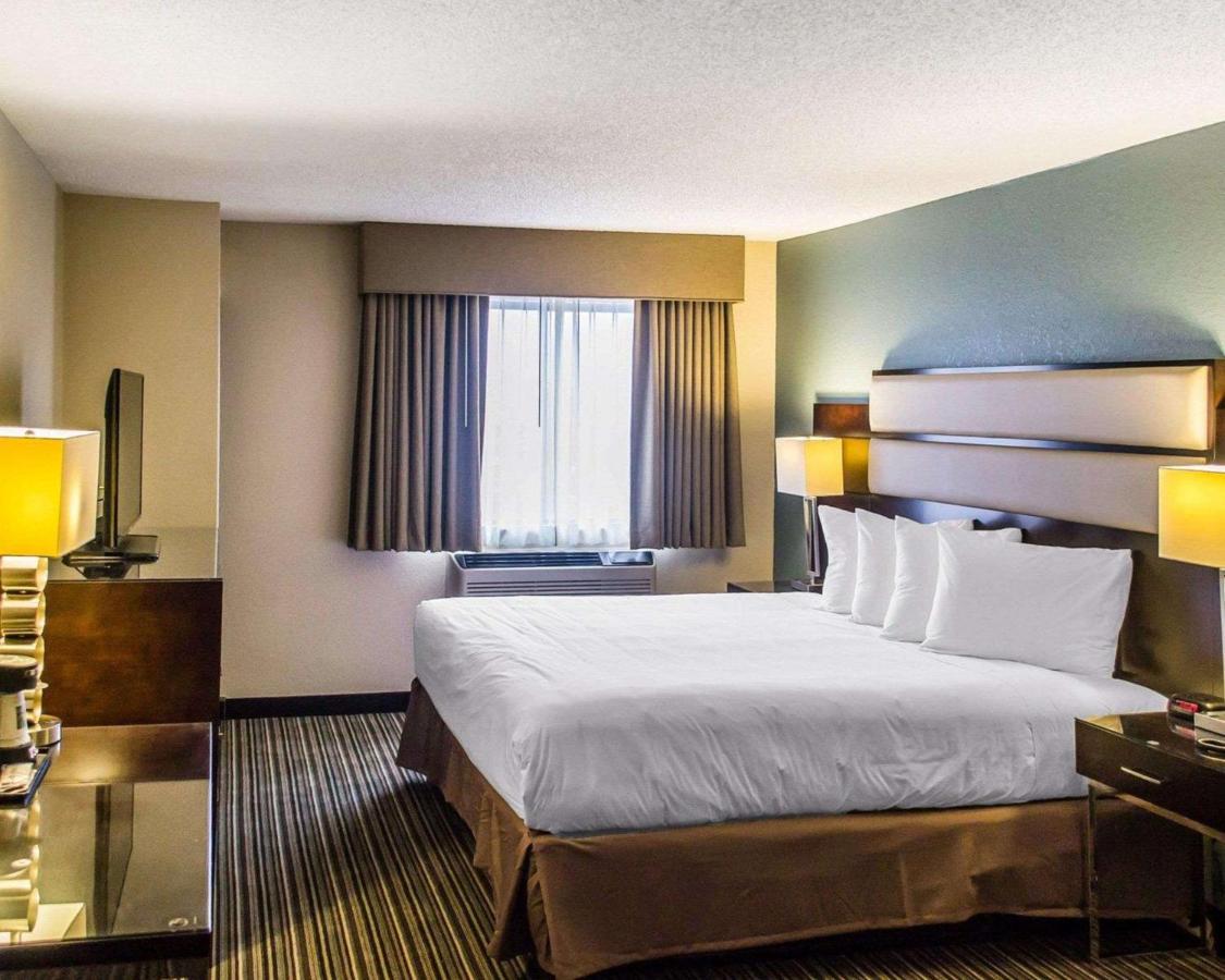 Quality Inn Streetsboro Exterior photo