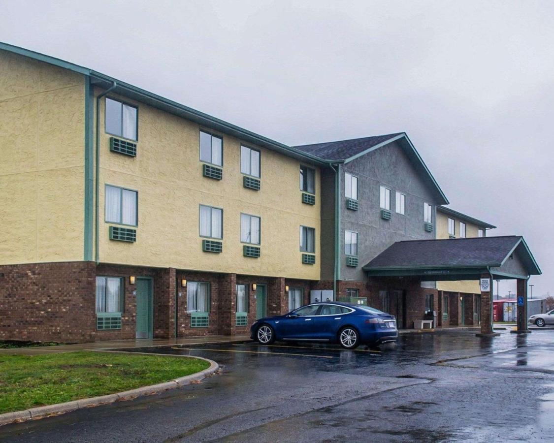 Quality Inn Streetsboro Exterior photo