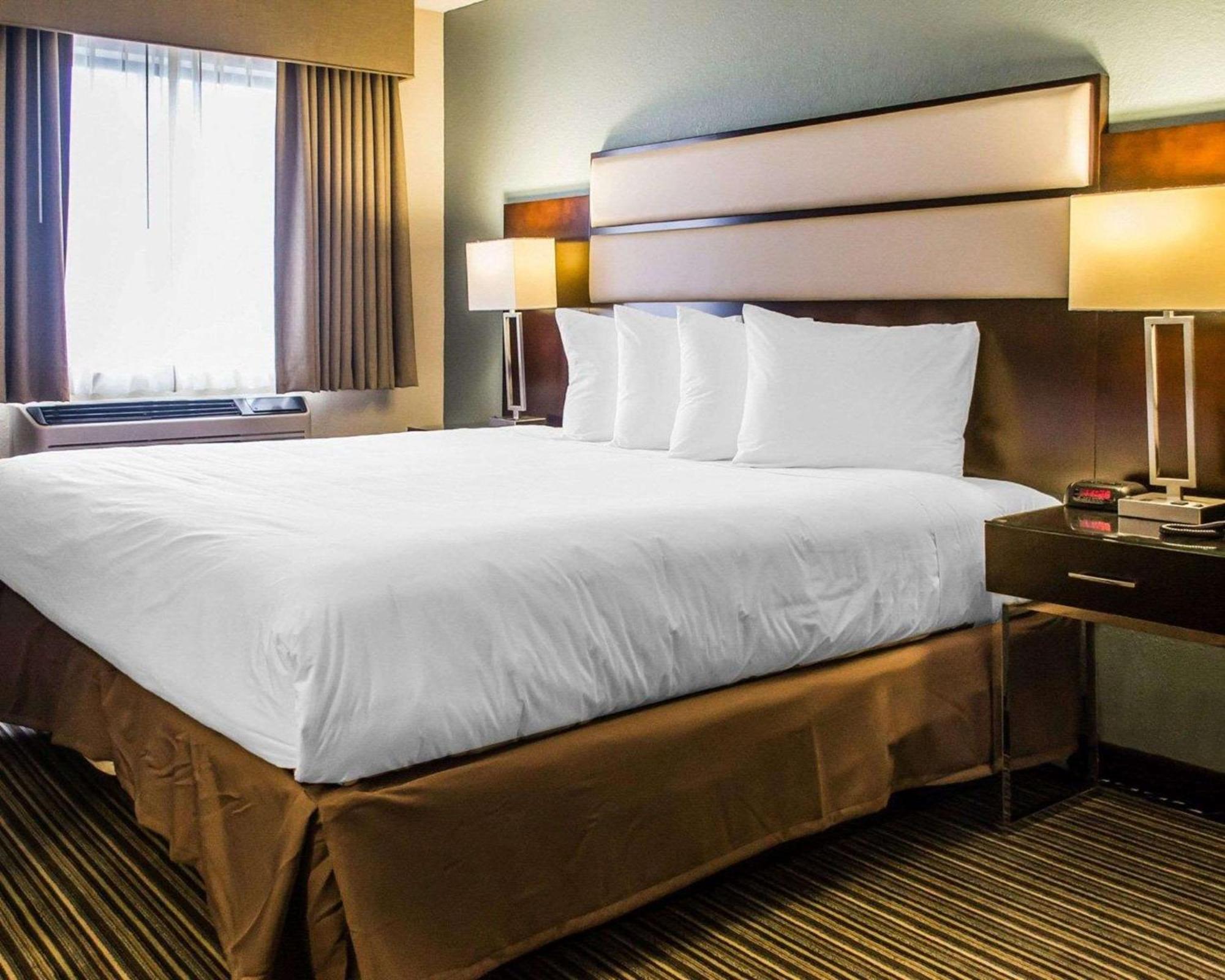 Quality Inn Streetsboro Exterior photo