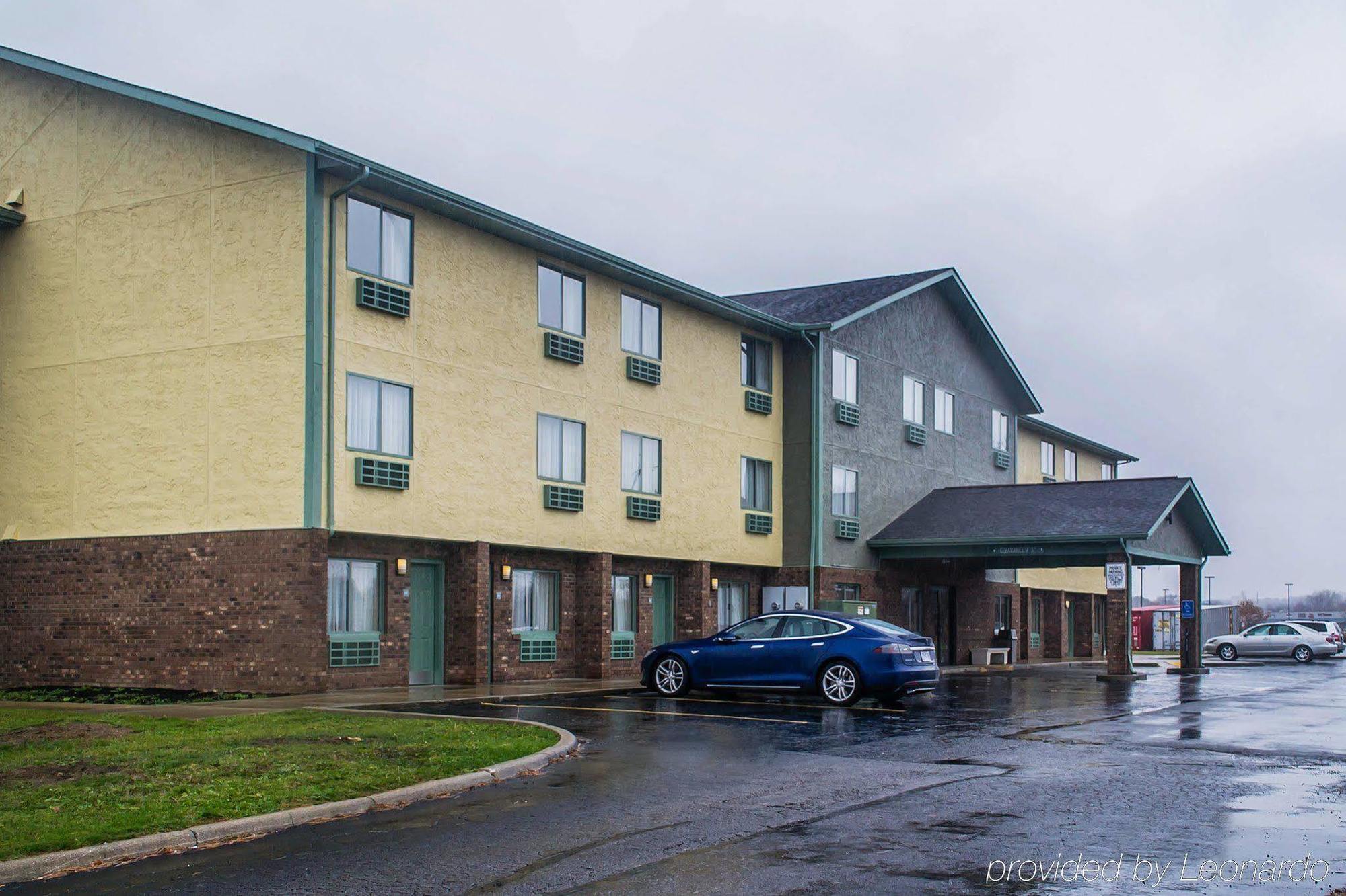 Quality Inn Streetsboro Exterior photo
