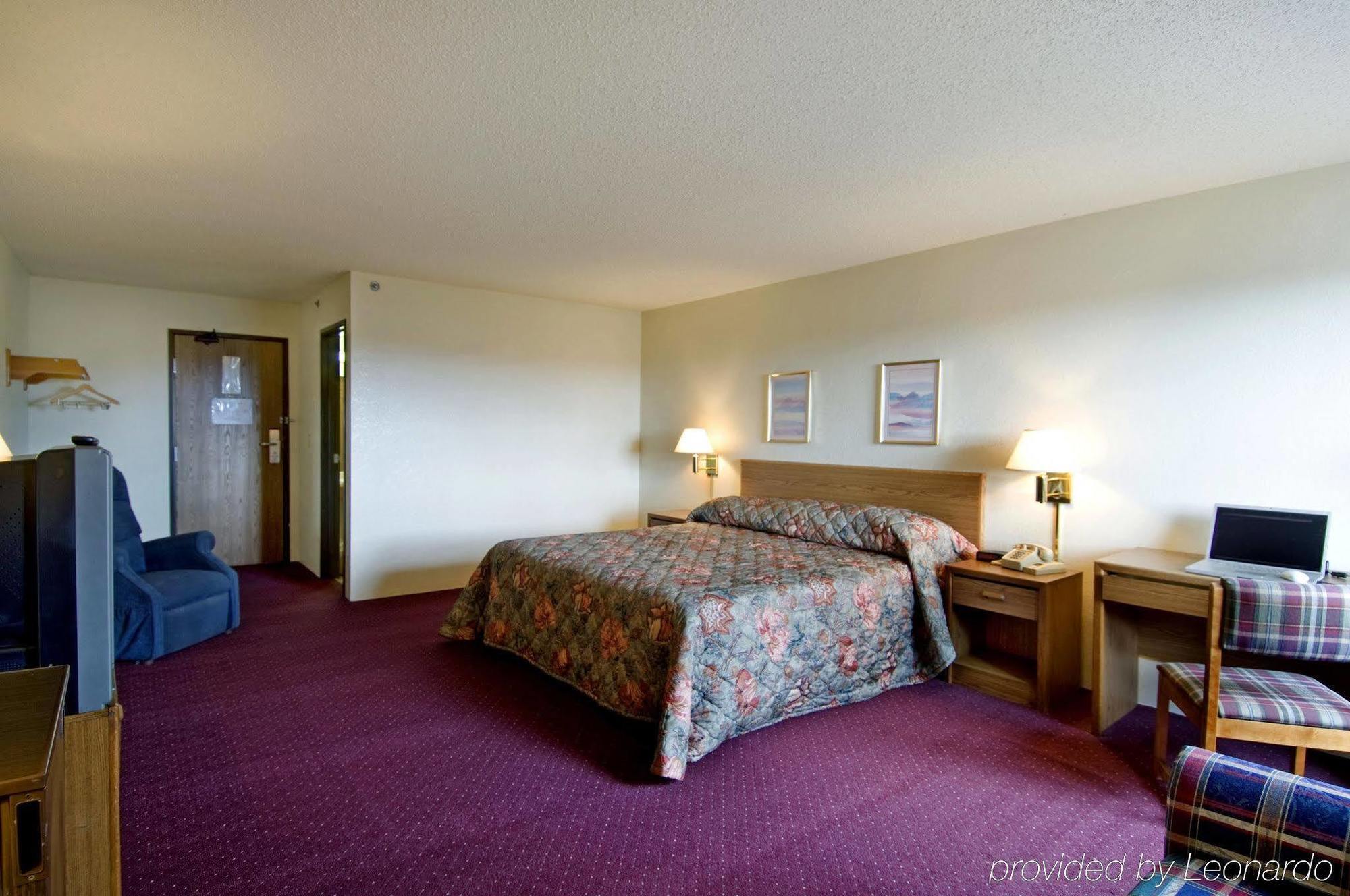 Quality Inn Streetsboro Room photo
